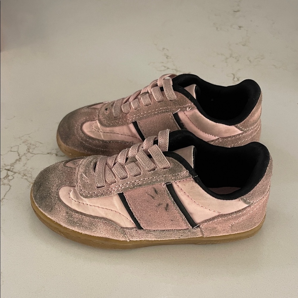 Toddler girls Zara shoes size 9.5 Pink Velvet Sneakers with Black Stripes